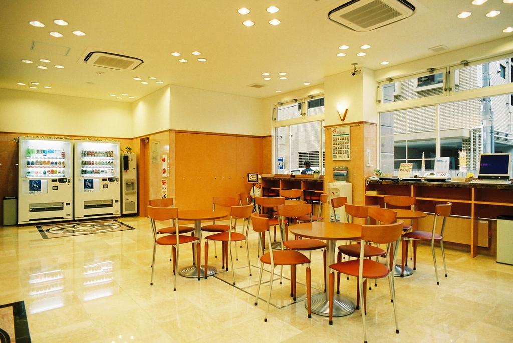 Toyoko Musashi-nakahara Ekimae Kawasaki (Kanagawa)